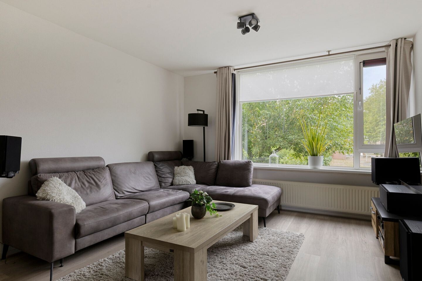Appartement te koop: Havezatelaan 161, Deventer