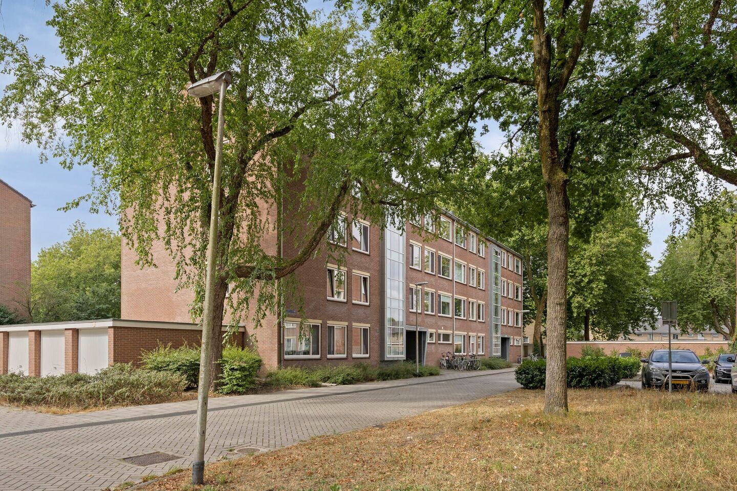 Appartement te koop: Havezatelaan 161, Deventer