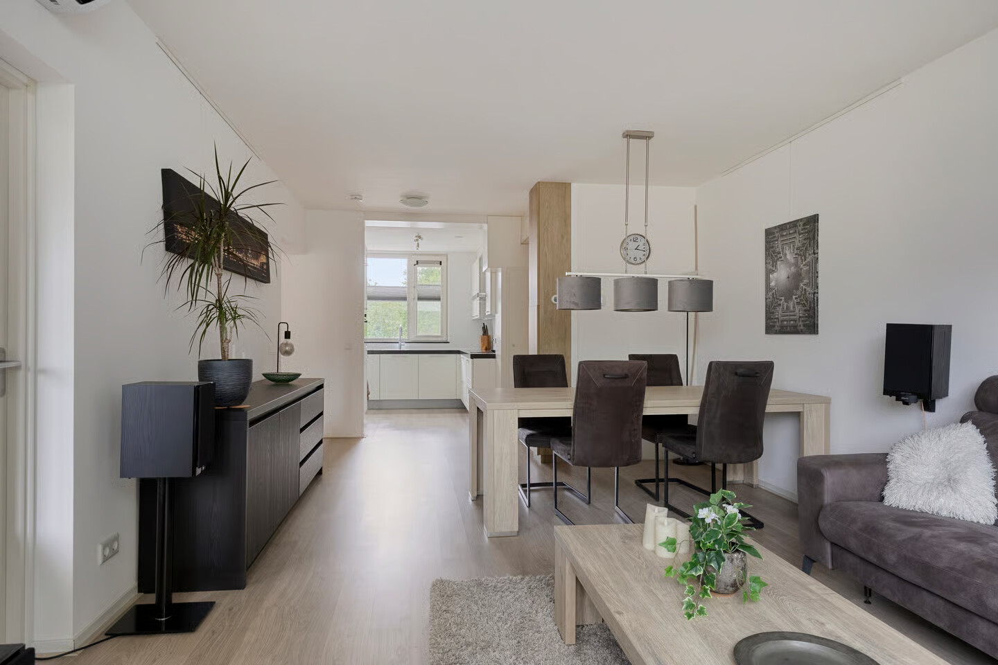 Appartement te koop: Havezatelaan 161, Deventer