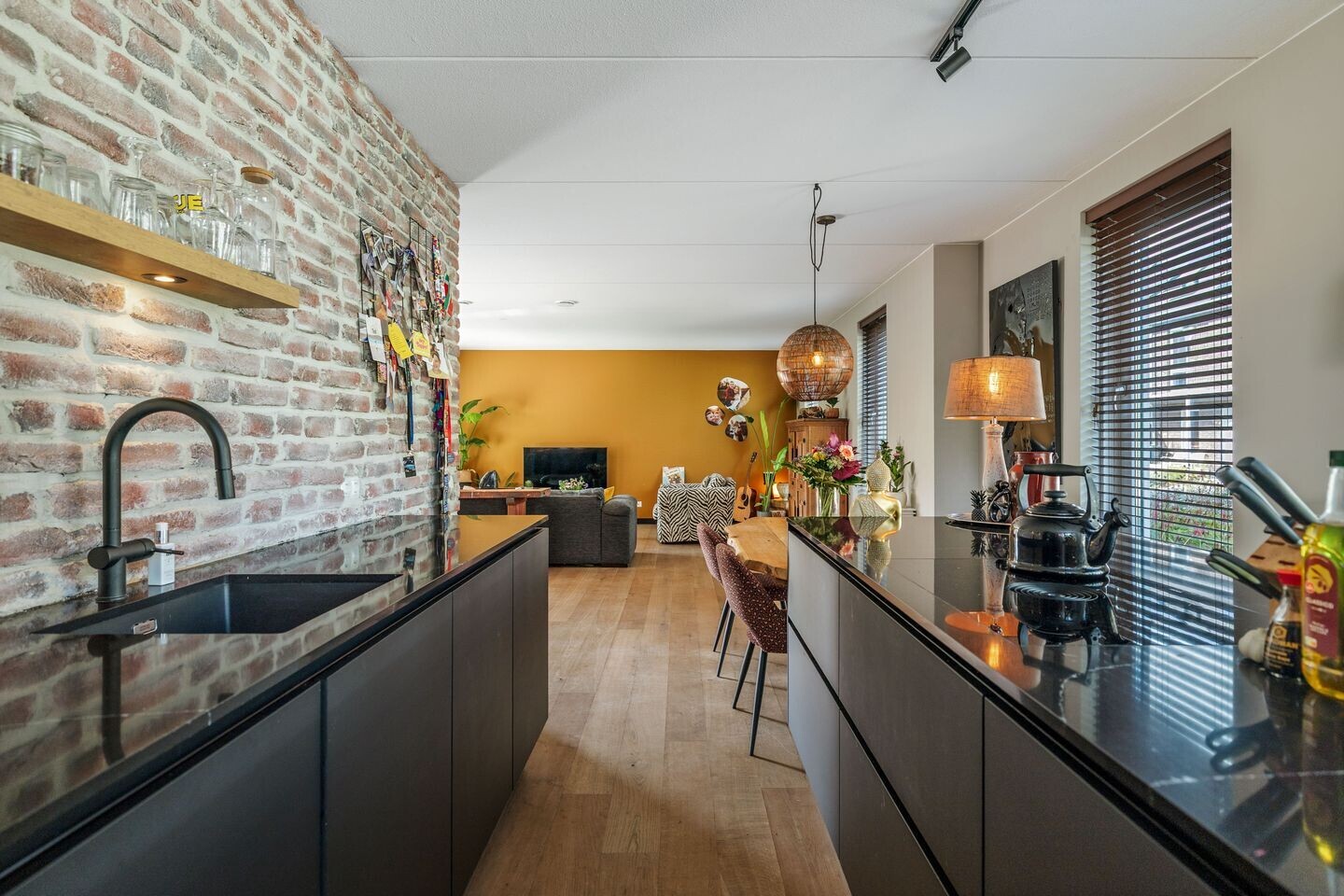 Tussenwoning te koop: H.J.Ph. Fesevurstraat 19, Deventer