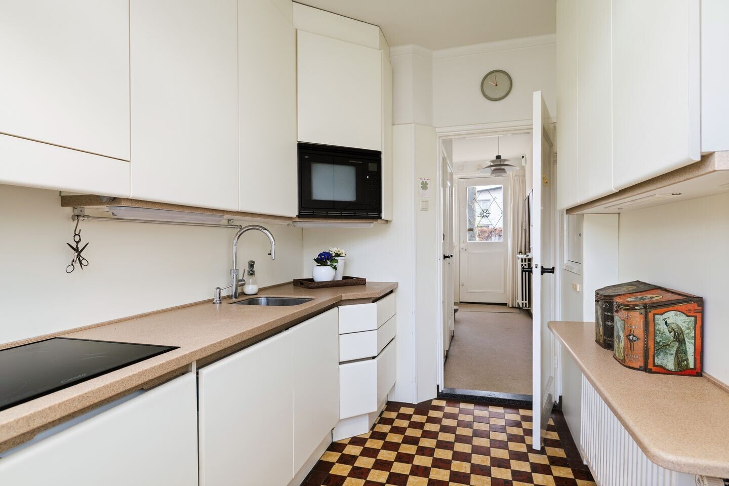Twee-onder-één-kap te koop: Van Oldenielstraat 3, Deventer