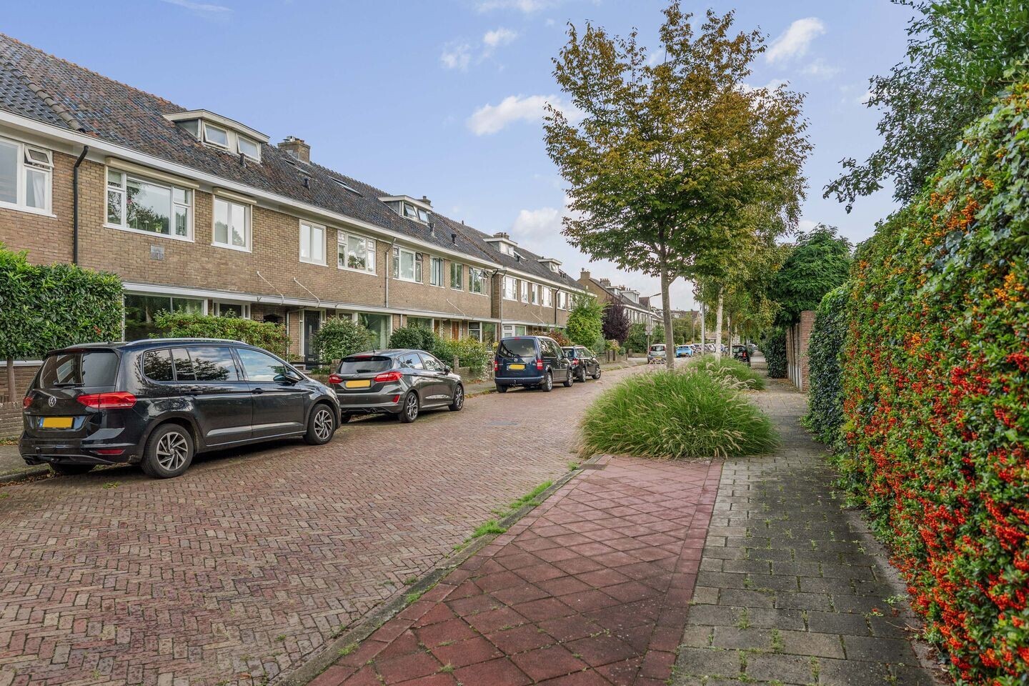 Twee-onder-één-kap te koop: Van Oldenielstraat 7, Deventer