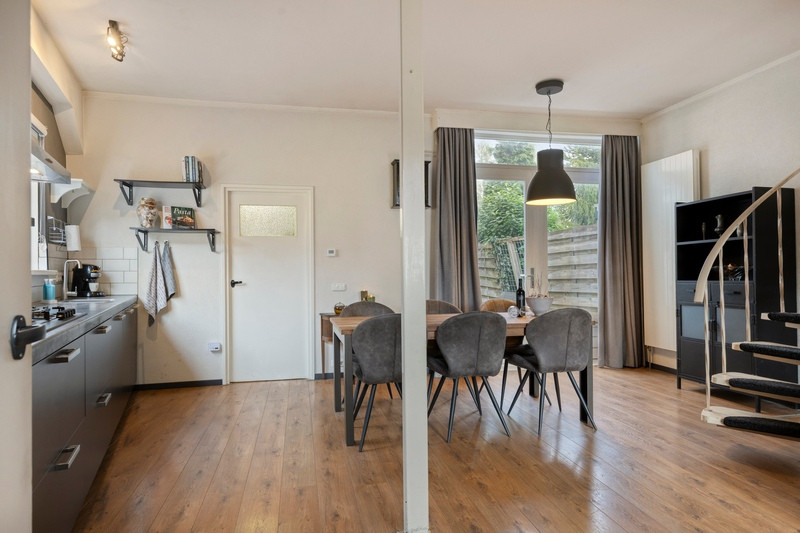 Hoekwoning te koop: Veenweg 100, Deventer