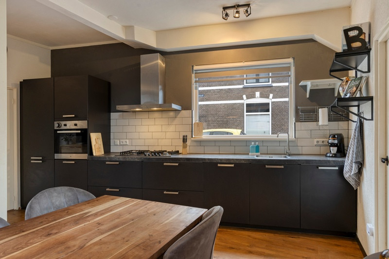 Hoekwoning te koop: Veenweg 100, Deventer