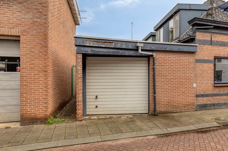 Hoekwoning te koop: Veenweg 100, Deventer