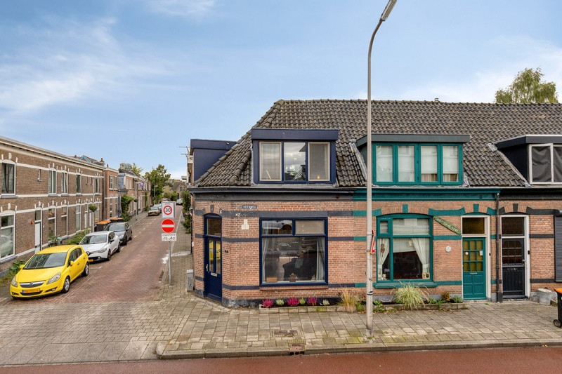 Hoekwoning te koop: Veenweg 100, Deventer