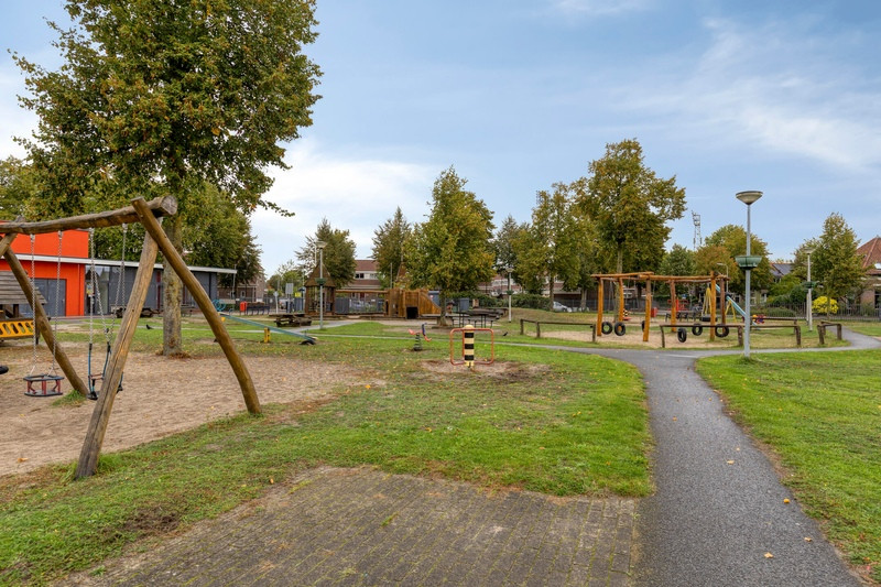 Hoekwoning te koop: Veenweg 100, Deventer