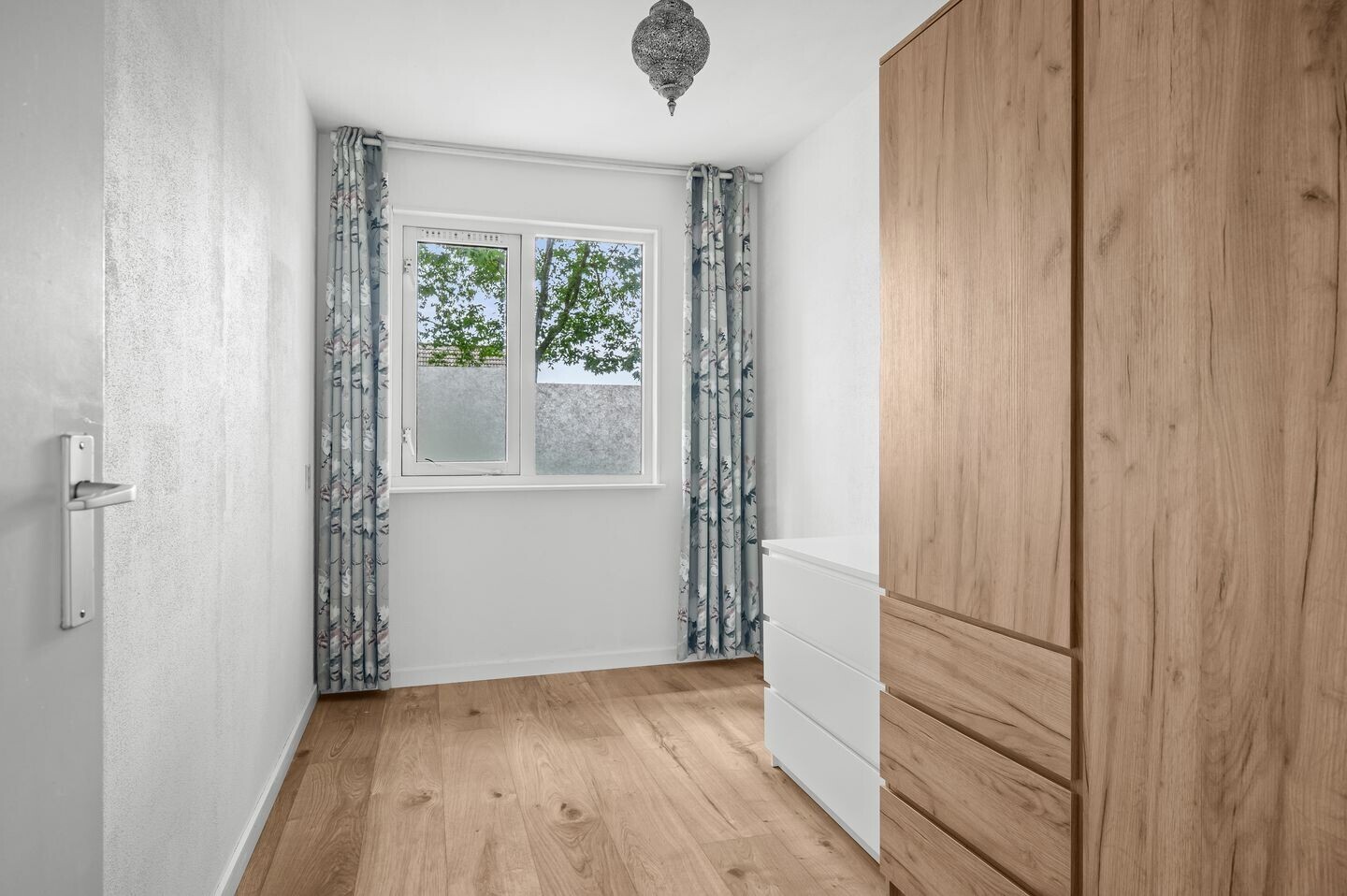 Tussenwoning te koop: Esdoornlaan 29, Deventer