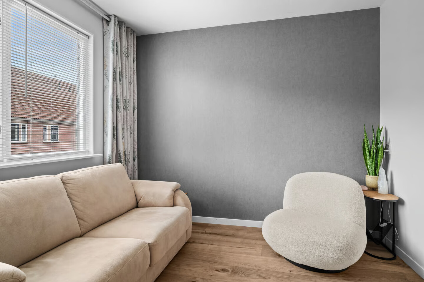 Tussenwoning te koop: Esdoornlaan 29, Deventer