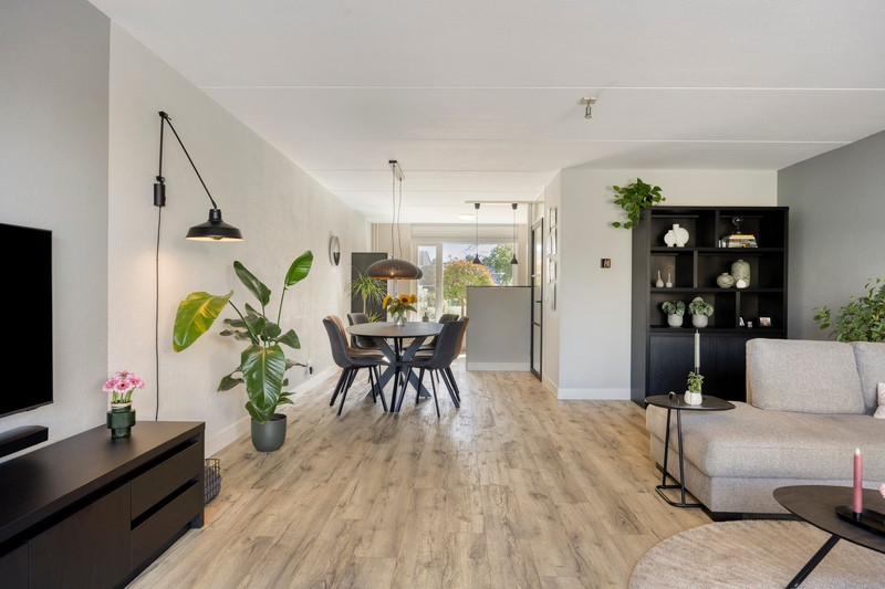 Tussenwoning te koop: Leemakker 7, Deventer