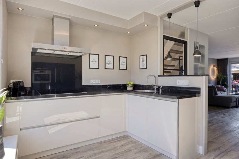 Tussenwoning te koop: Leemakker 7, Deventer