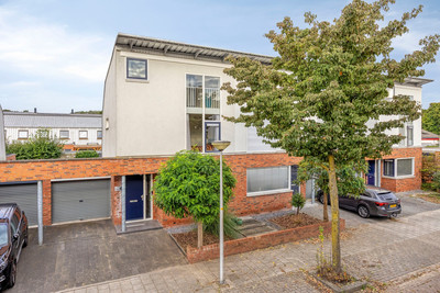 Rosa Manusstraat 15