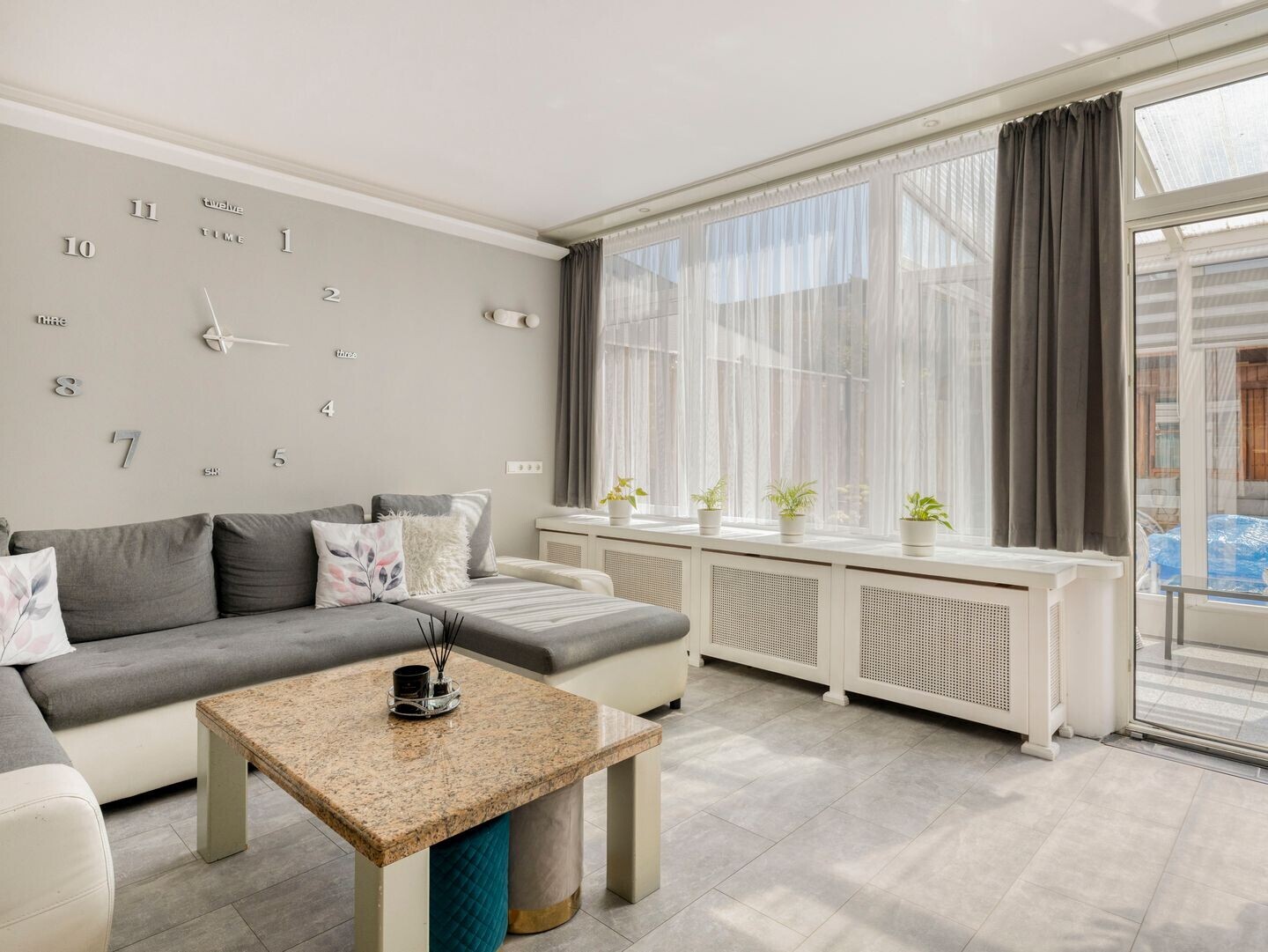 Tussenwoning te koop: Swanenburg 241, Deventer