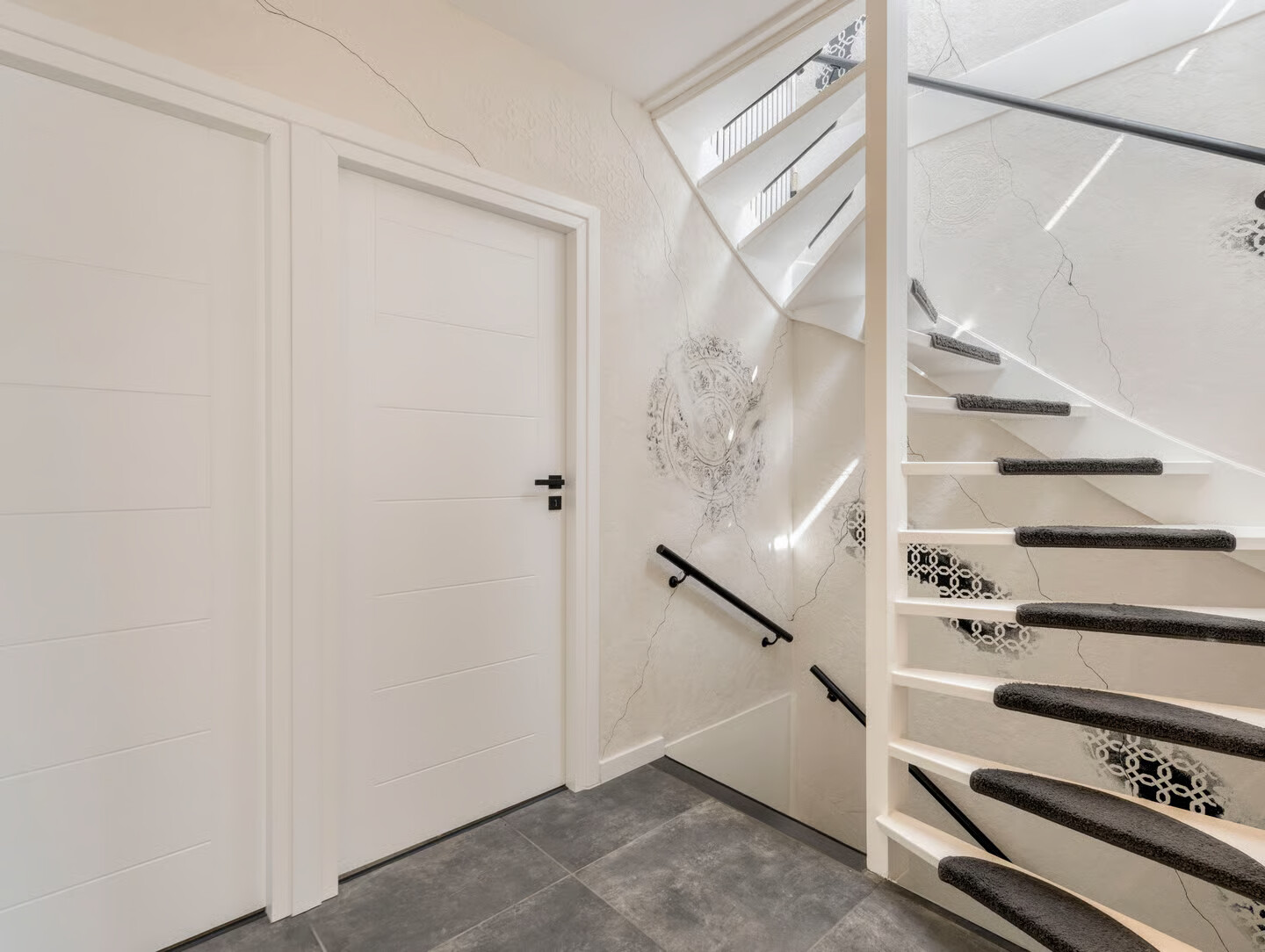 Tussenwoning te koop: Swanenburg 241, Deventer