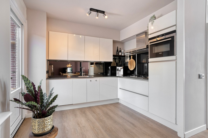 Tussenwoning te koop: Wielewaal 1, Deventer