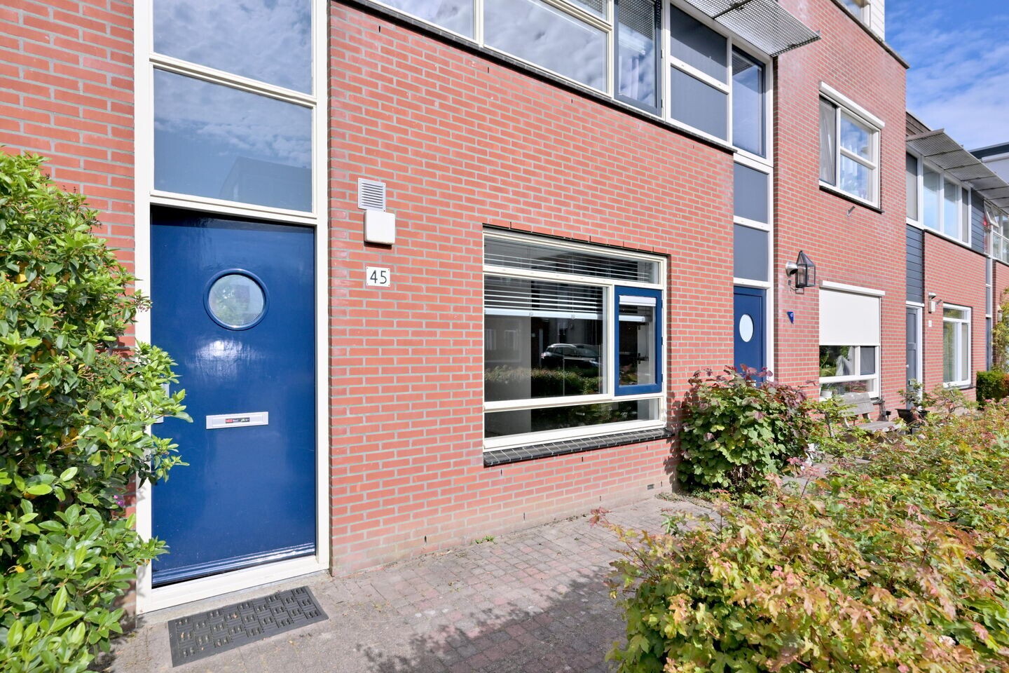Tussenwoning te koop: Oudstraat 45, Deventer