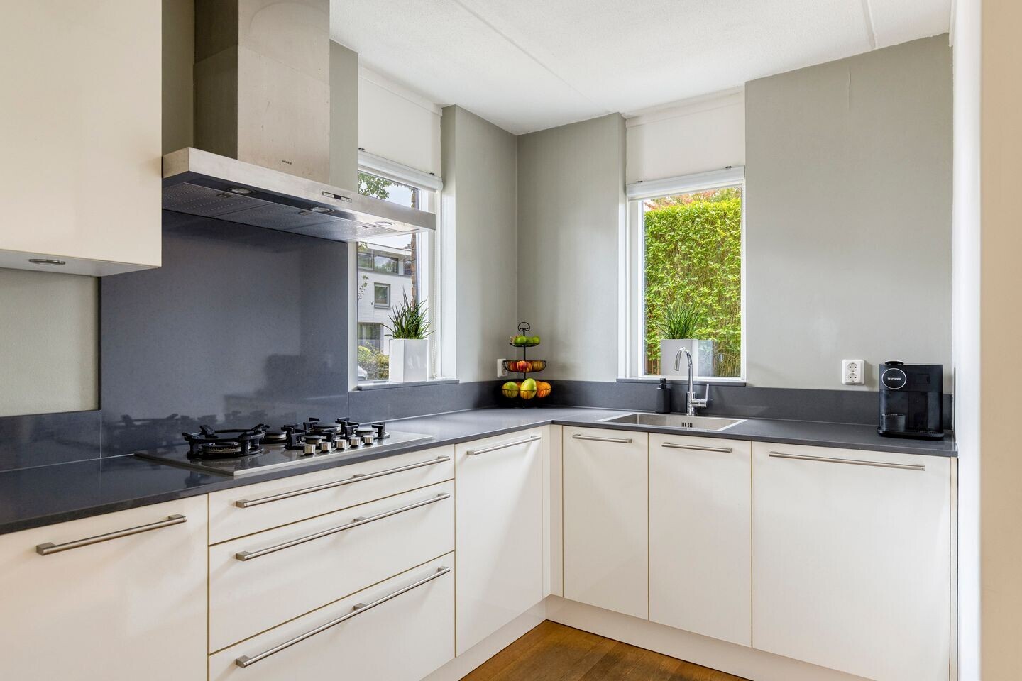 Hoekwoning te koop: Bernard Zweersstraat 37, Deventer