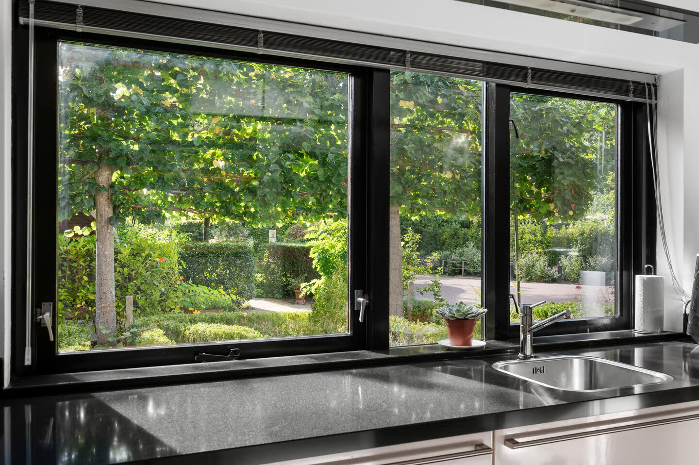 Vrijstaande woning te koop: De Dennenhoek 10, Diepenveen