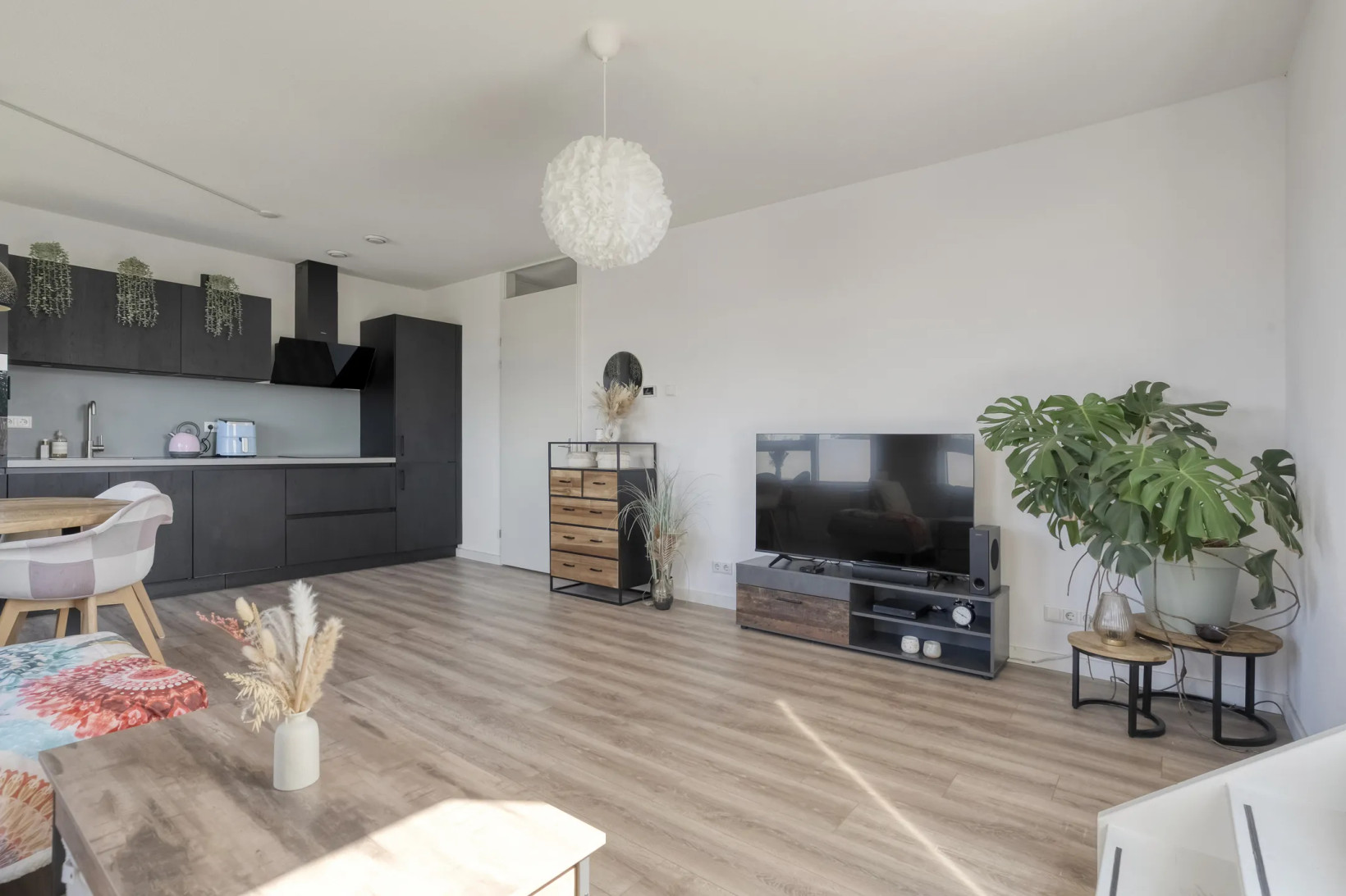 Studio te koop: van Alphenstraat 71, Nijverdal