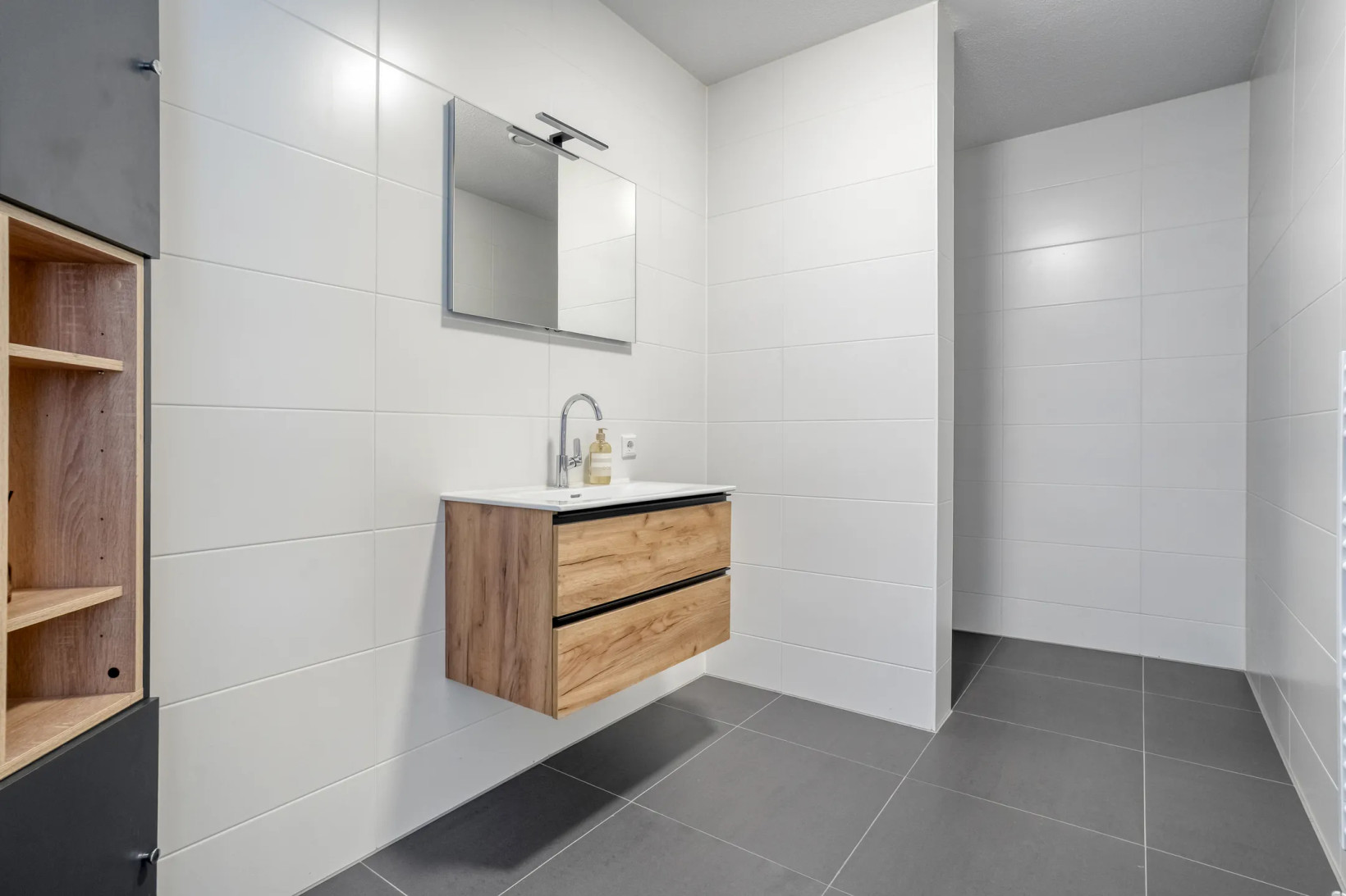 Studio te koop: van Alphenstraat 71, Nijverdal