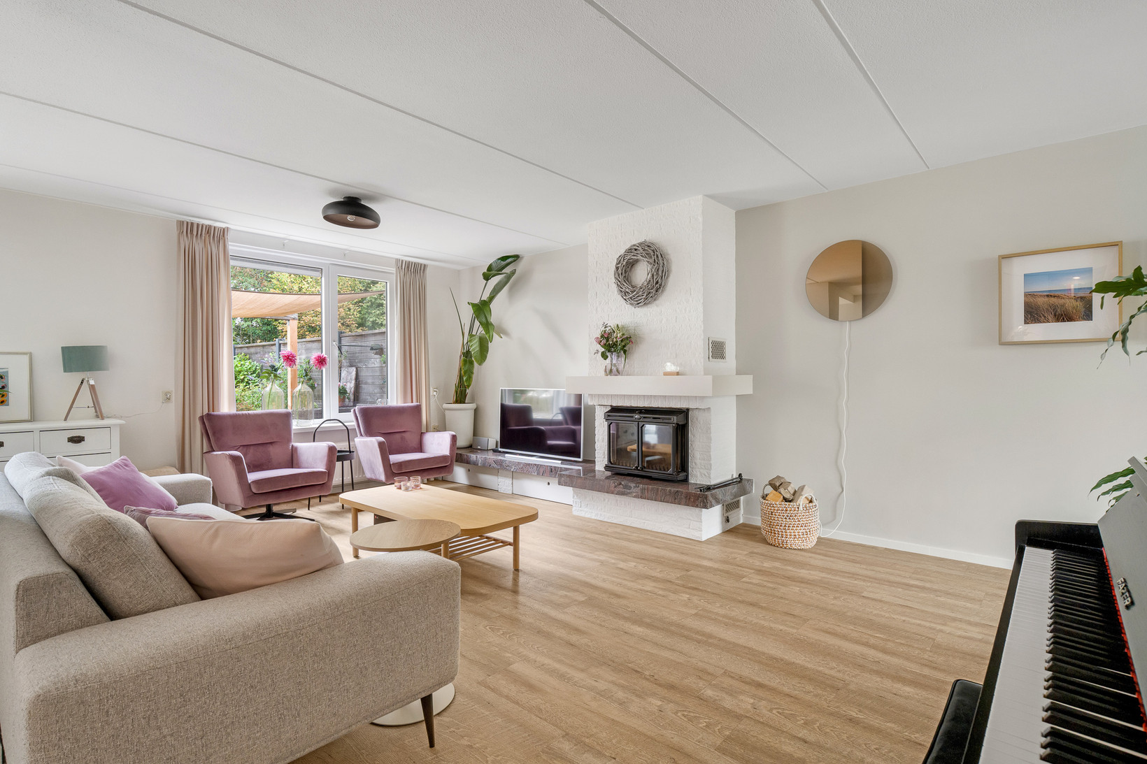 Tussenwoning te koop: Akkerwinde 16, Nijverdal
