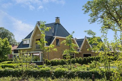 Dorpsstraat 1