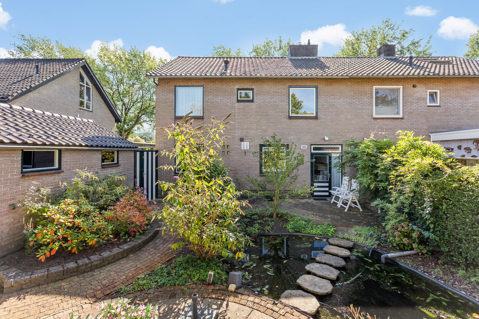 Twee-onder-één-kap te koop: van Corbachstraat 10, Hellendoorn