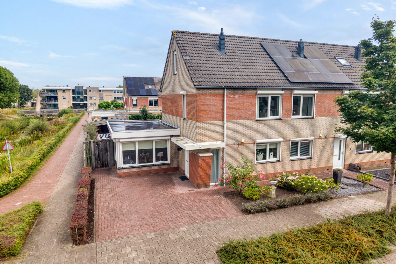 Hoekwoning te koop: De Stroekeld 90, Rijssen