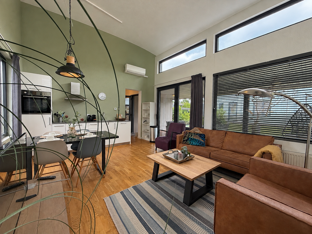 Vrijstaande woning te koop: Vloodweg 7J10, Enter
