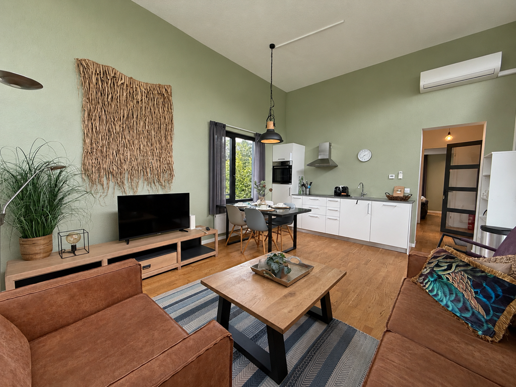 Vrijstaande woning te koop: Vloodweg 7J10, Enter