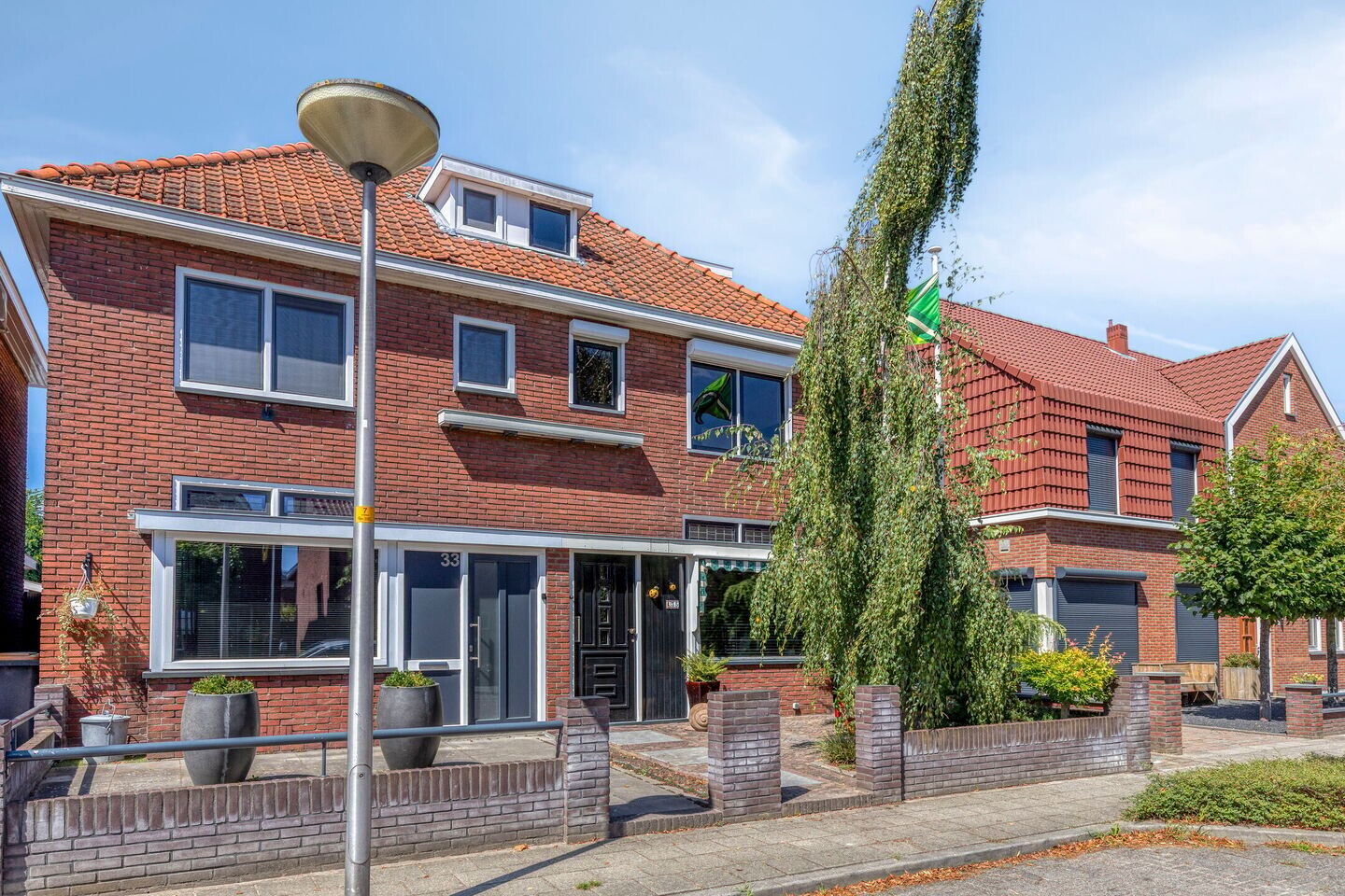 Twee-onder-één-kap te koop: Lindelaan 35, Goor