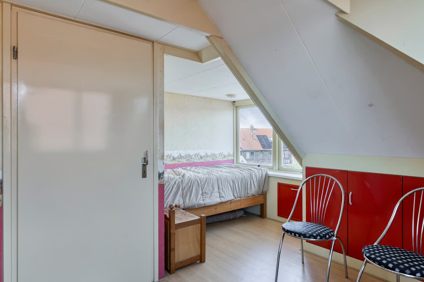 Twee-onder-één-kap te koop: Lindelaan 35, Goor
