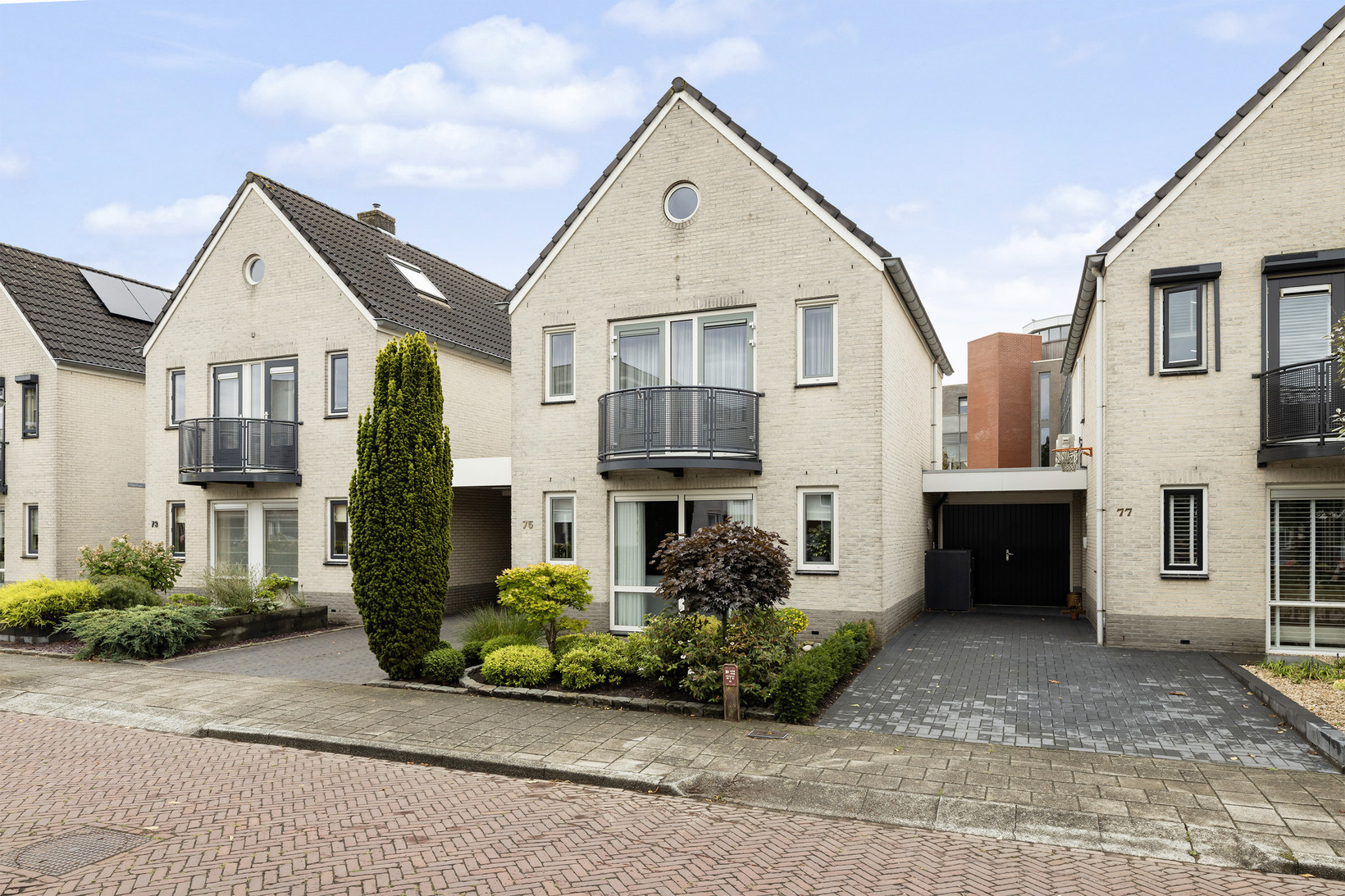 Tussenwoning te koop: Ambachtstraat 75, Haaksbergen