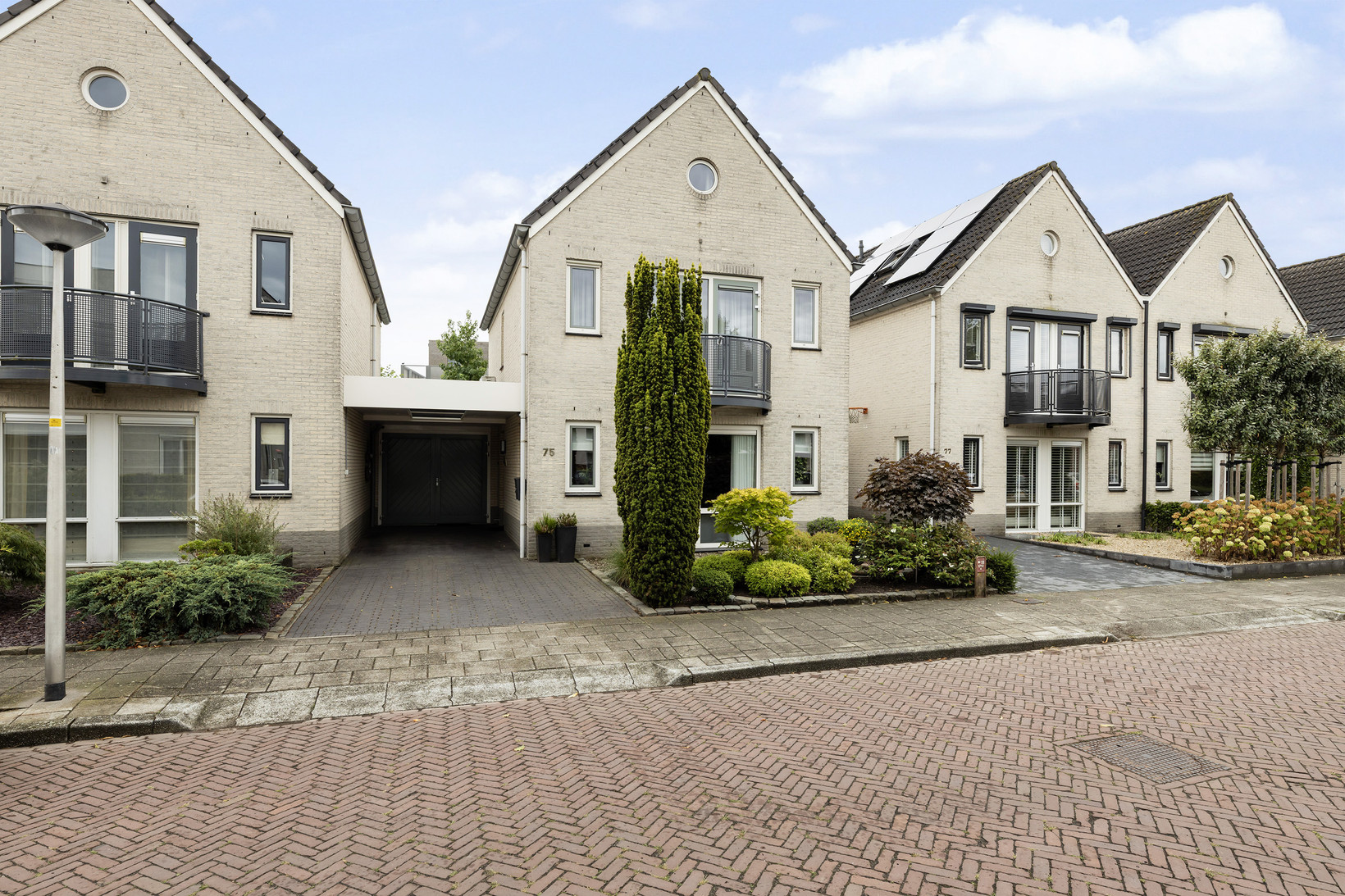 Tussenwoning te koop: Ambachtstraat 75, Haaksbergen