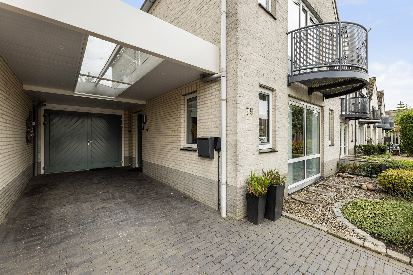 Tussenwoning te koop: Ambachtstraat 75, Haaksbergen