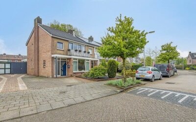 Spoelsterstraat 12
