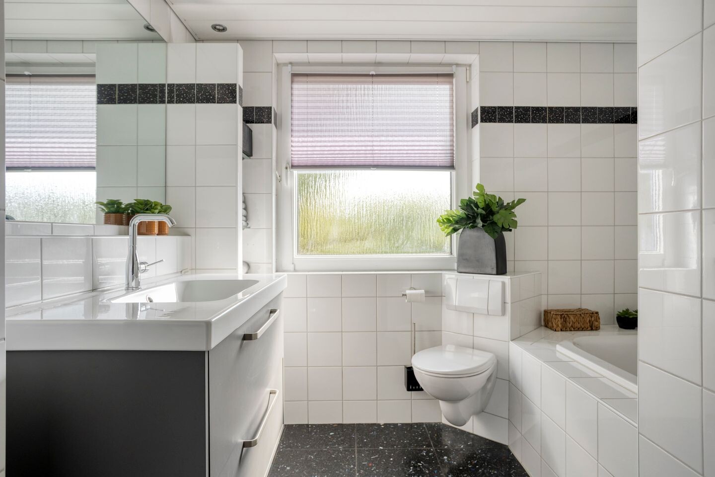 Hoekwoning te koop: Karel Doormanstraat 73, Haaksbergen
