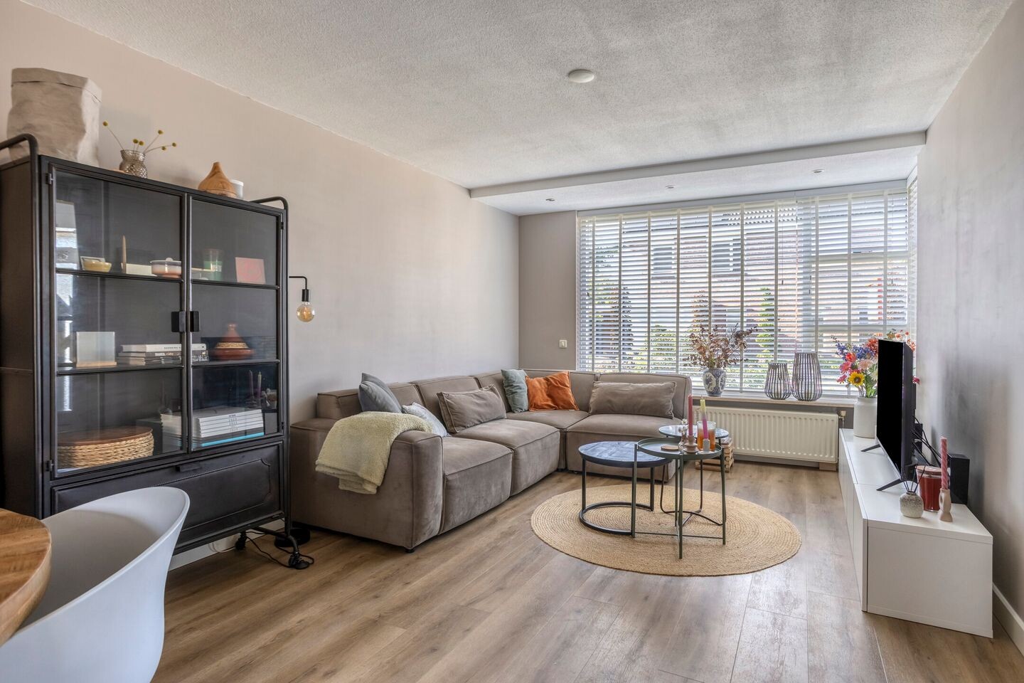 Hoekwoning te koop: Korenbloem 8, Haaksbergen