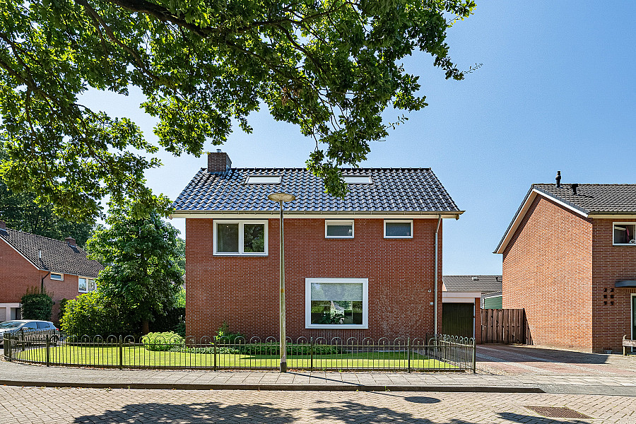 Vrijstaande woning te koop: De Peppelaar 44, Delden