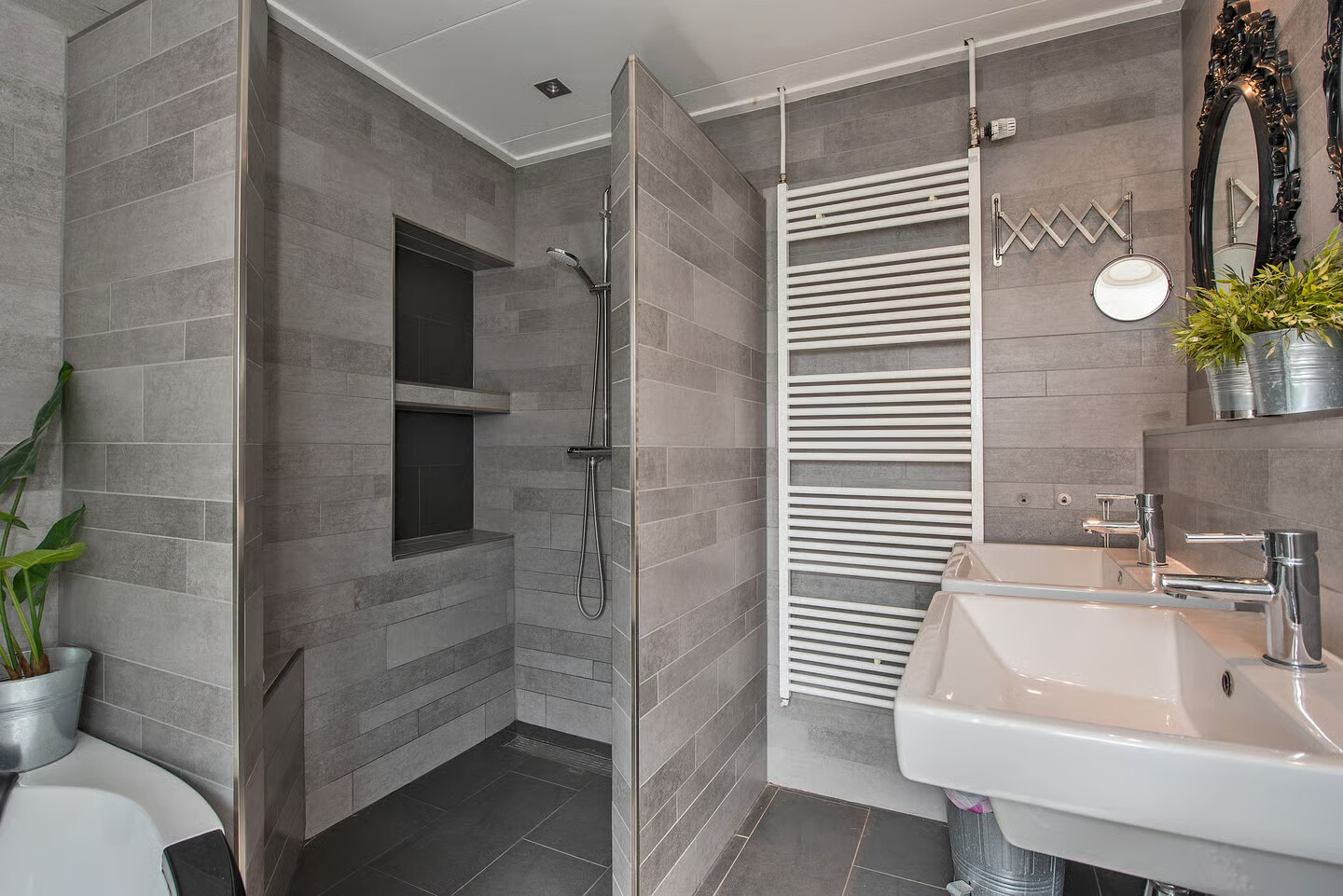 Vrijstaande woning te koop: Bernhardstraat 18, Delden