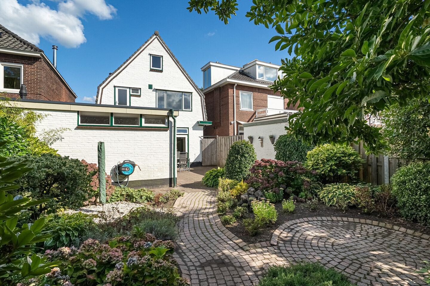 Hoekwoning te koop: Perikweg 120, Enschede