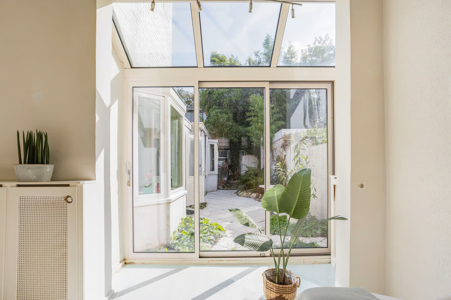 Twee-onder-één-kap te koop: soendastraat 28, Enschede