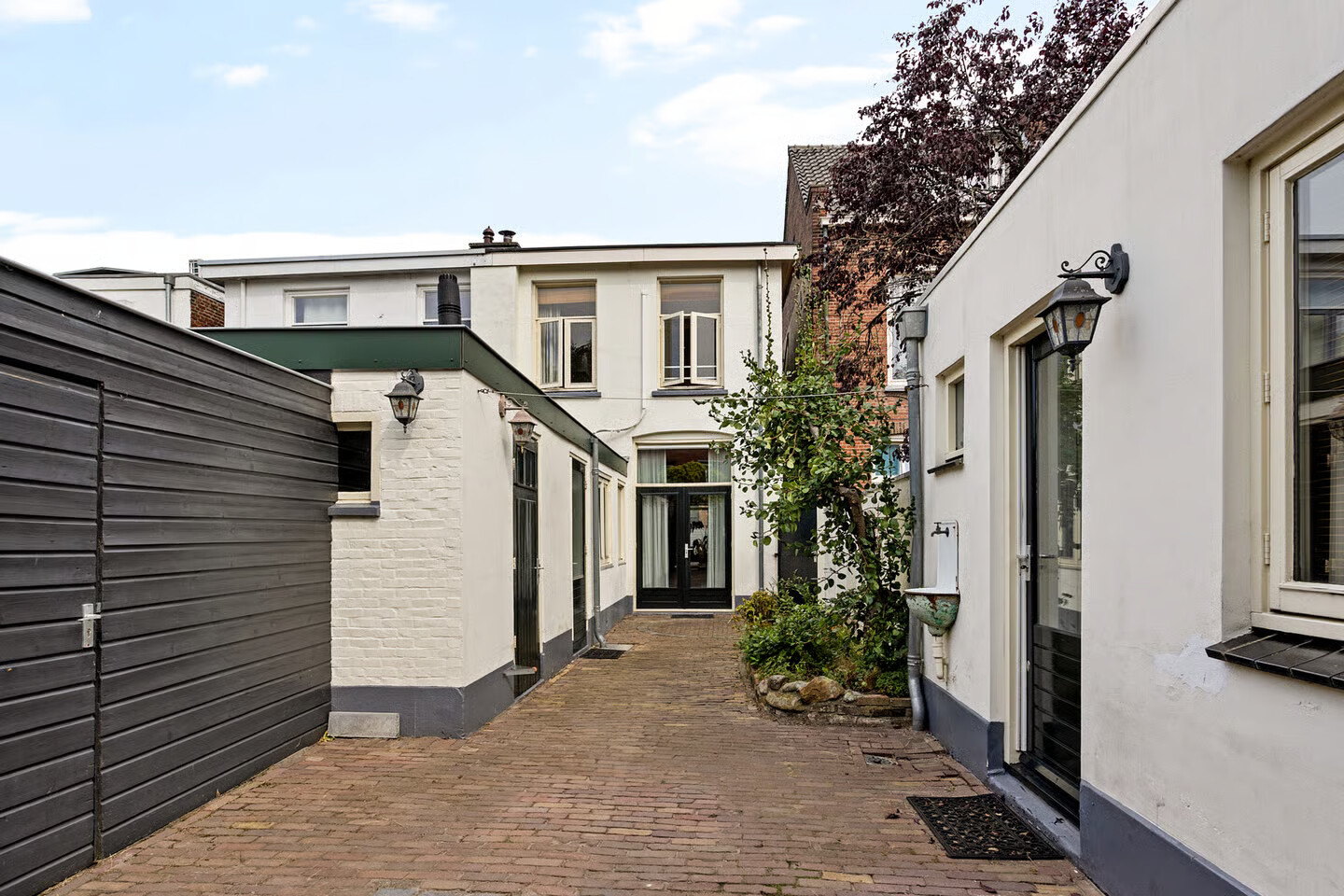 Twee-onder-één-kap te koop: Soendastraat 34, Enschede
