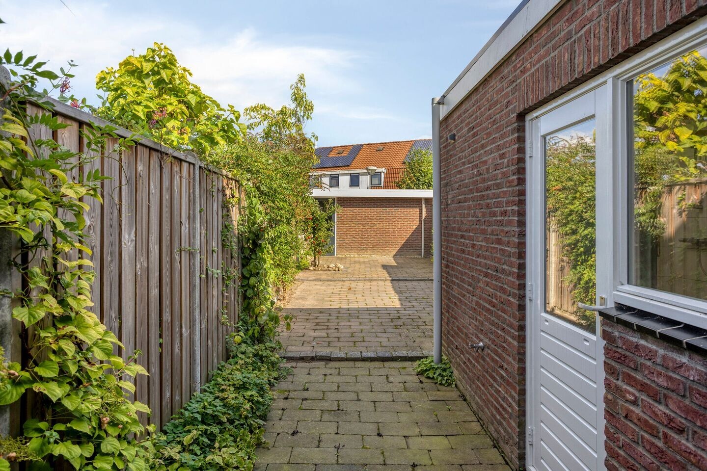 Twee-onder-één-kap te koop: Brinkstraat 157, Enschede
