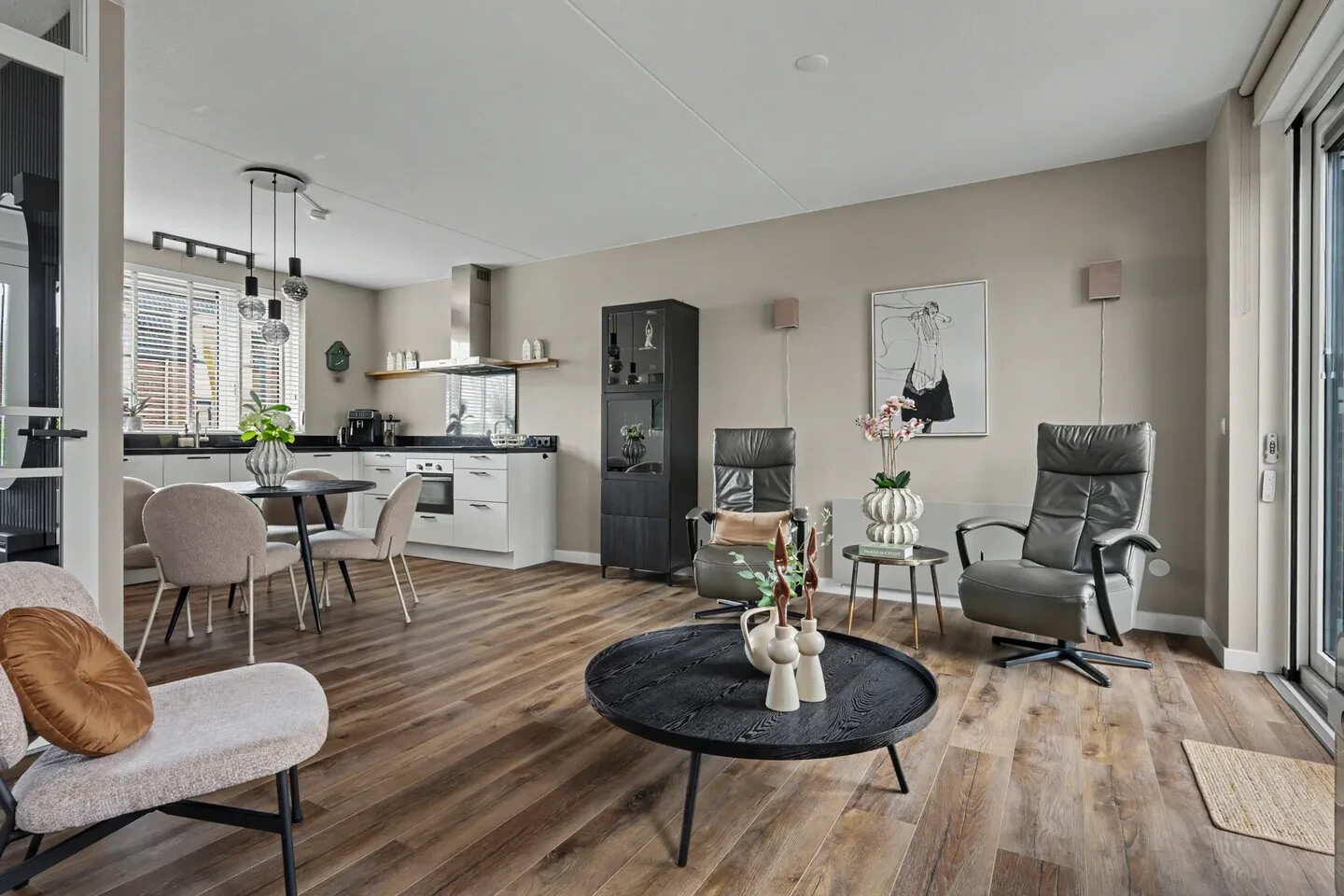 Tussenwoning te koop: Getfertplein 64, Enschede