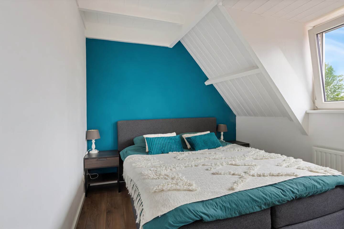 Tussenwoning te koop: Soerabaiastraat 10, Enschede
