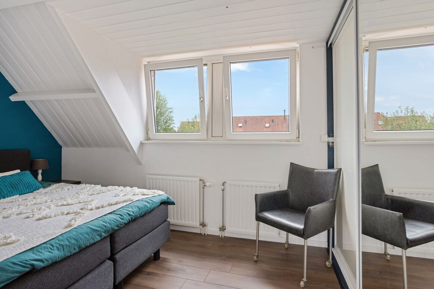 Tussenwoning te koop: Soerabaiastraat 10, Enschede