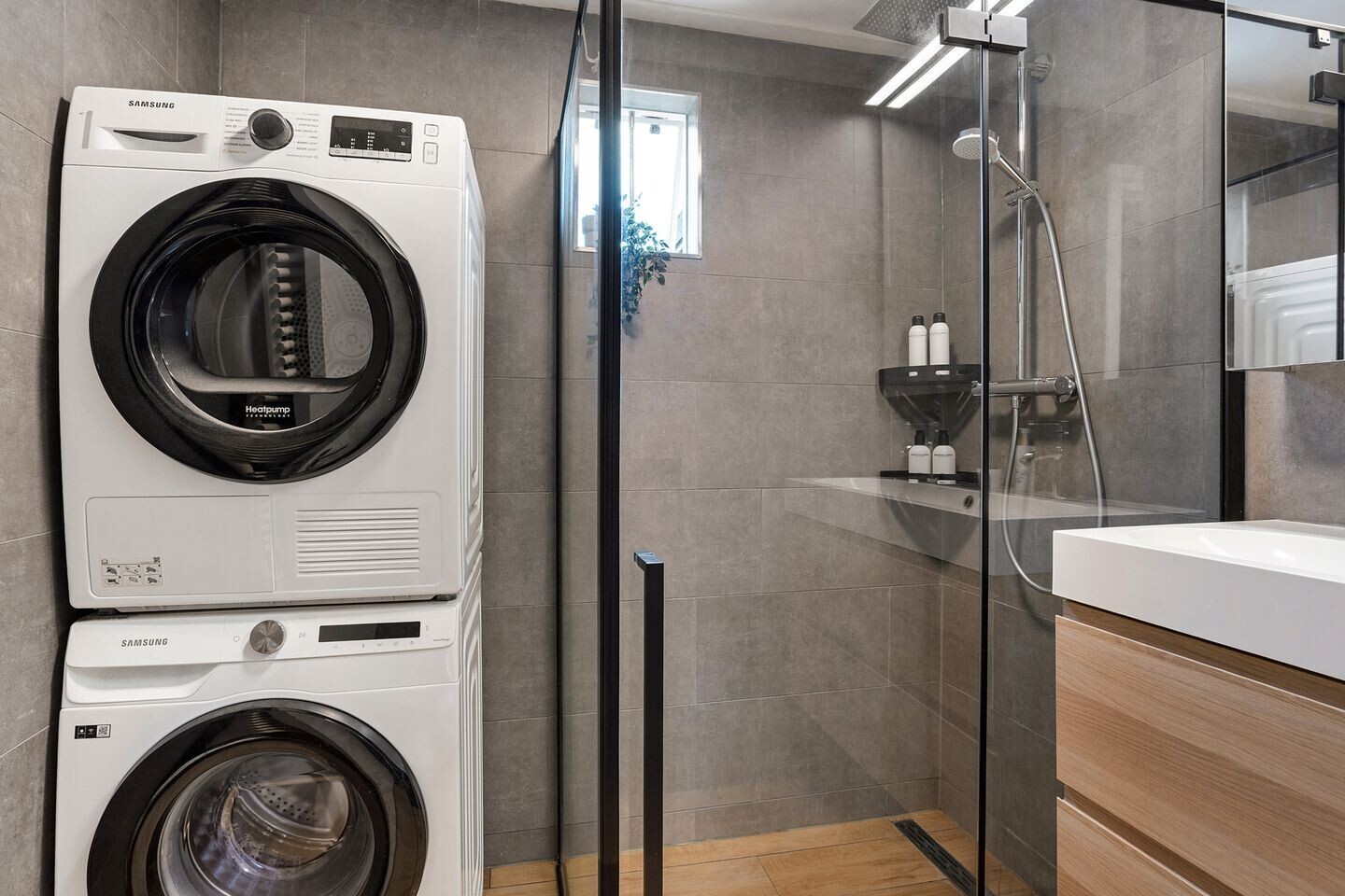 Tussenwoning te koop: Soerabaiastraat 10, Enschede