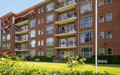 Stadsmatens. 1-303