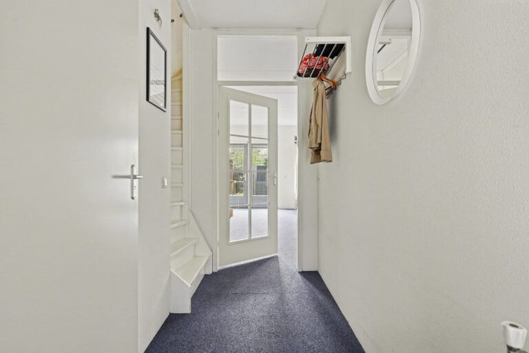 Tussenwoning te koop: Nassaustraat 29, Enschede